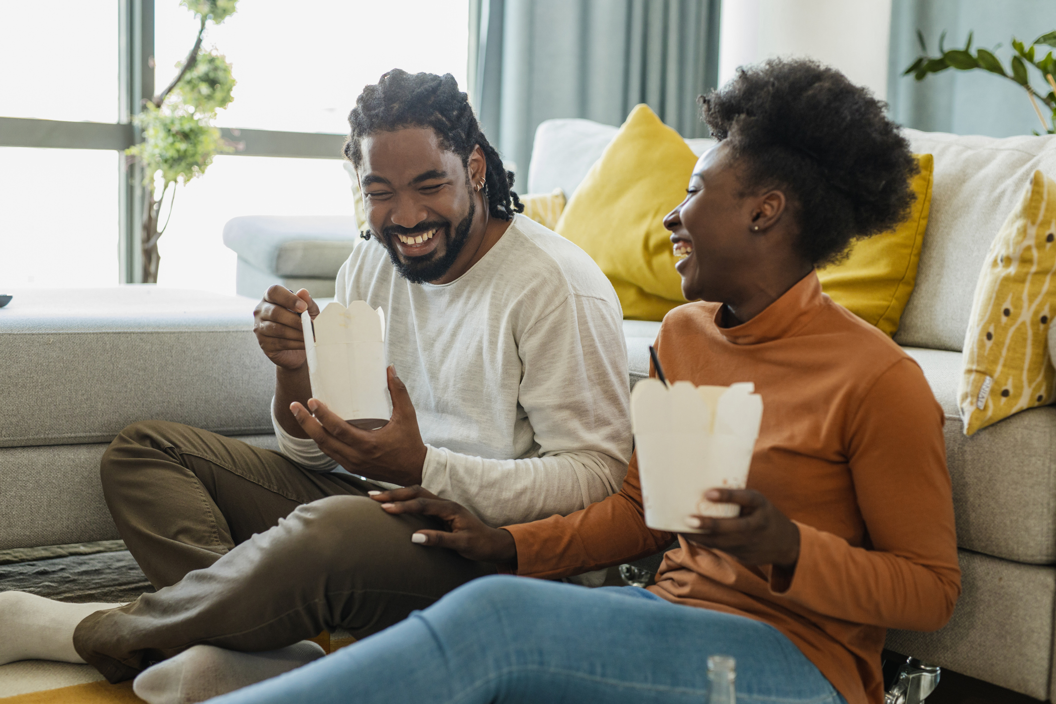 Couple ordered pasta to eat at home